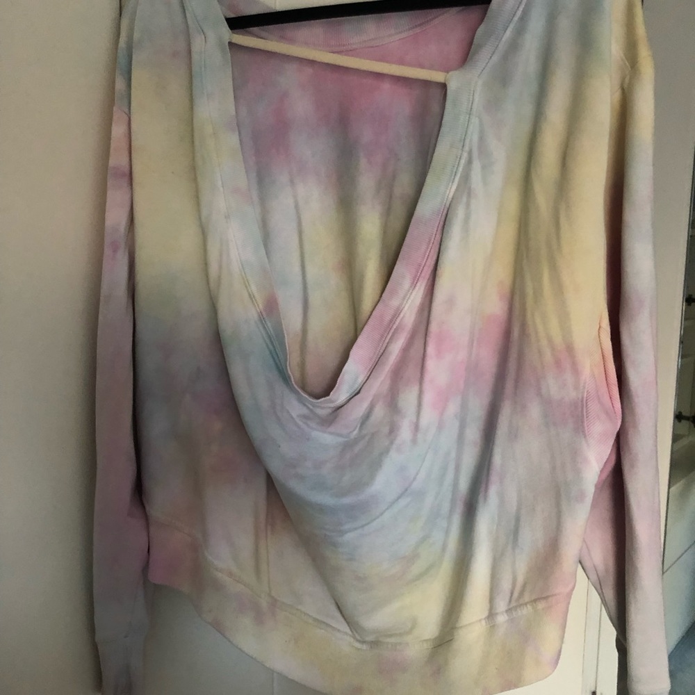 sweatshirt - Picture 2 of 3